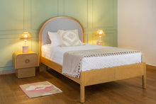 Cargar imagen en el visor de la galería, Cama Elena