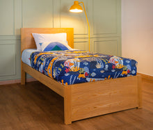 Cargar imagen en el visor de la galería, Cama Junior