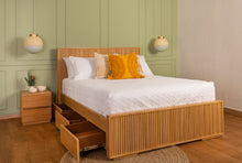 Cargar imagen en el visor de la galería, Cama Marie