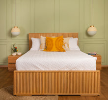 Cargar imagen en el visor de la galería, Cama Marie