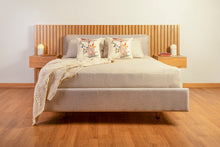 Cargar imagen en el visor de la galería, Cama San Miguel con dos nocheros flotantes