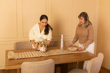 Cargar imagen en el visor de la galería, Comedor Maria con Sillas Wabi