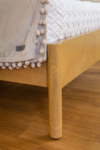 Cargar imagen en el visor de la galería, Cama Elena