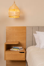 Cargar imagen en el visor de la galería, Cama Celine + nocheros flotantes con repisa.