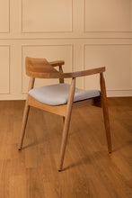 Cargar imagen en el visor de la galería, Silla de comedor Belén