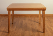 Cargar imagen en el visor de la galería, Mesa de comedor Clara