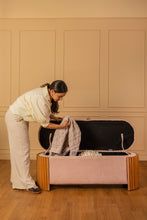 Cargar imagen en el visor de la galería, Pouf baul Ana