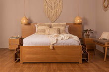 Cargar imagen en el visor de la galería, Cama Oslom con cajones + nocheros